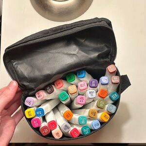 Ohuhu Markers Set of 33 with Case